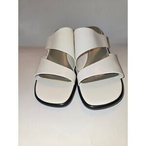 Connie‎ Veevee White size 8.5M NIB